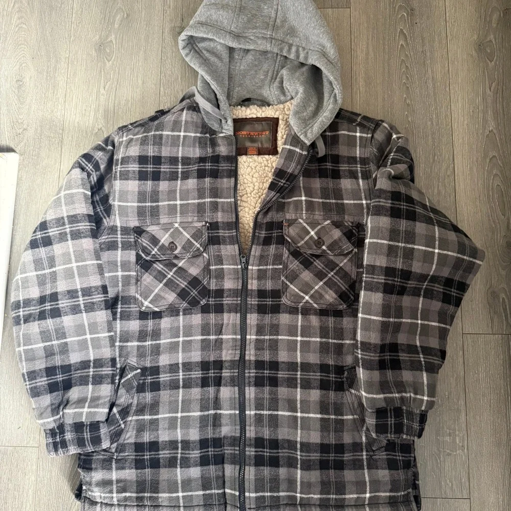 Northwest Territory Mens Grey Plaid Sherpa Lined Hooded Flannel Lumberjack Coat